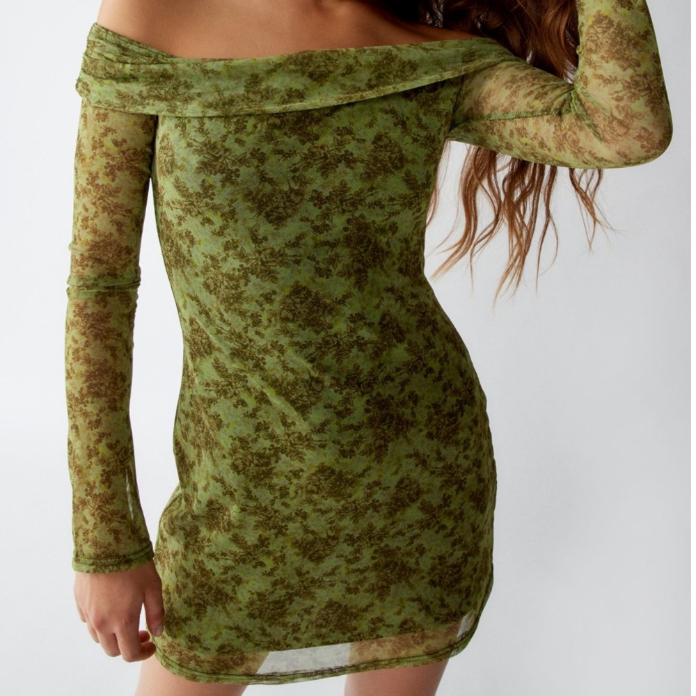 UO Isla Long Sleeve Off-The-Shoulder Mini Dress NWT